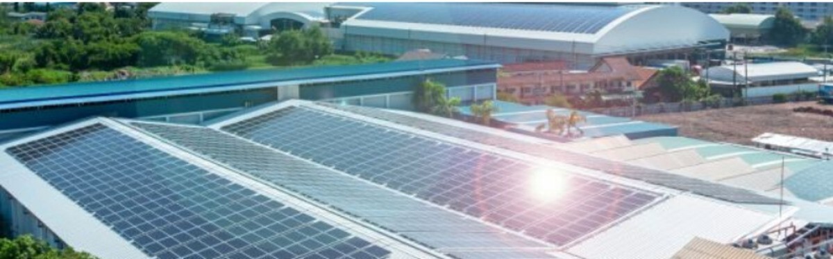Conférence en ligne sur les grandes centrales photovoltaïques en toiture