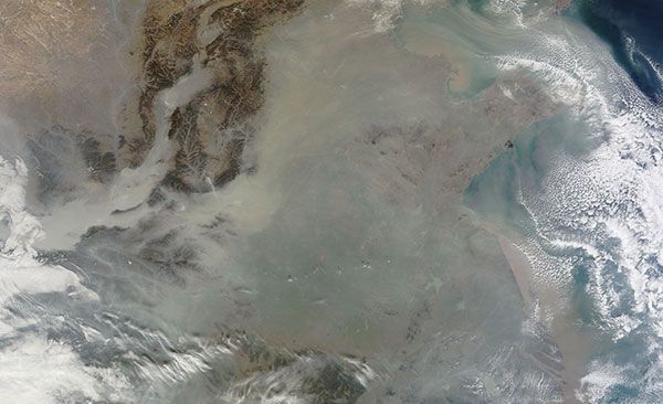 NASA - The skies over northern China shrouded with a thick haze in late. Nasa’s Terra satellite captured this true-color image on 23 December 2013