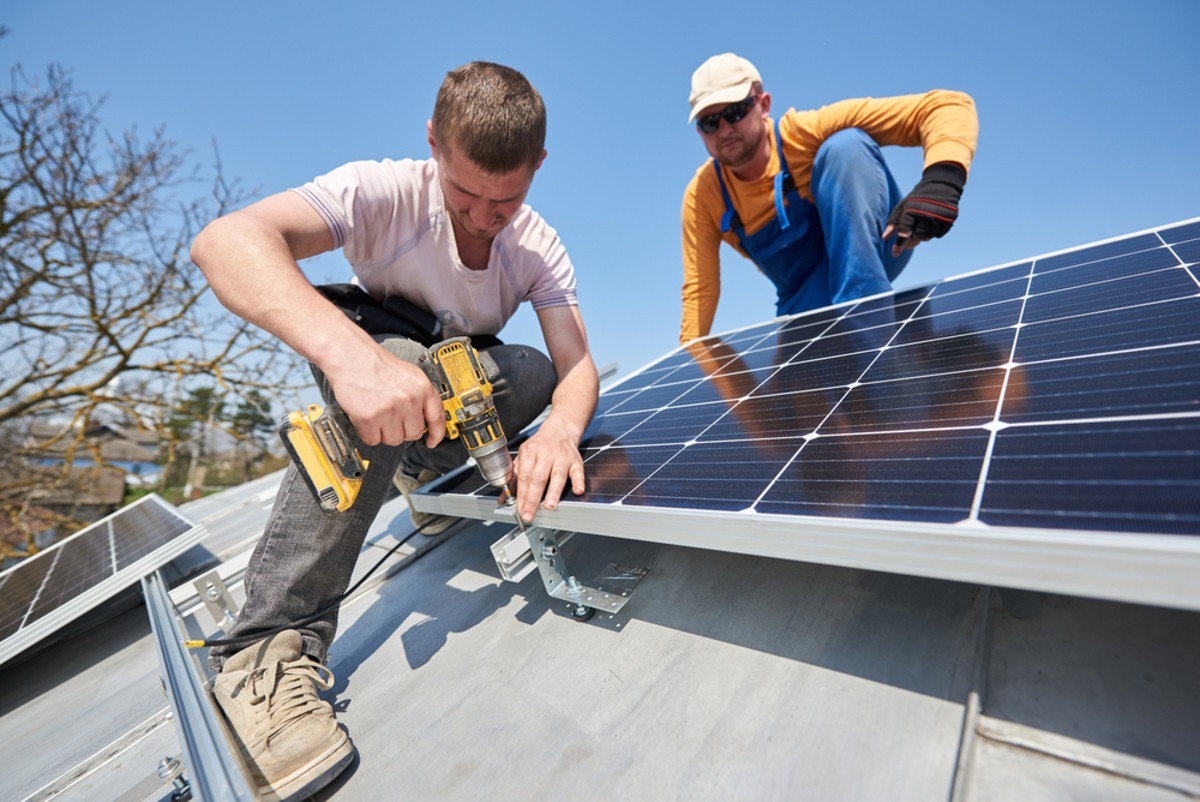 Obligation de végétaliser ou d'installer du photovoltaïque en toiture : les textes en consultation